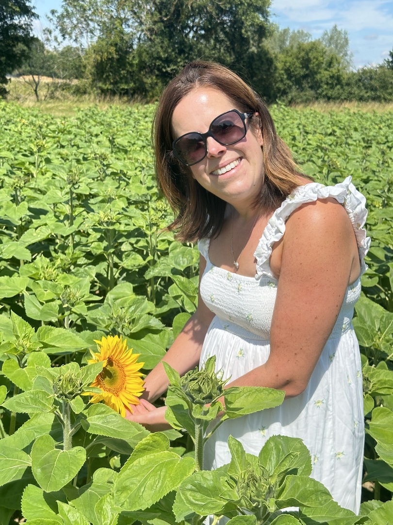 Sun Shines on Foxes Farm: Sunflowers Bloom, Pumpkins Ripen, and Fun Awaits!